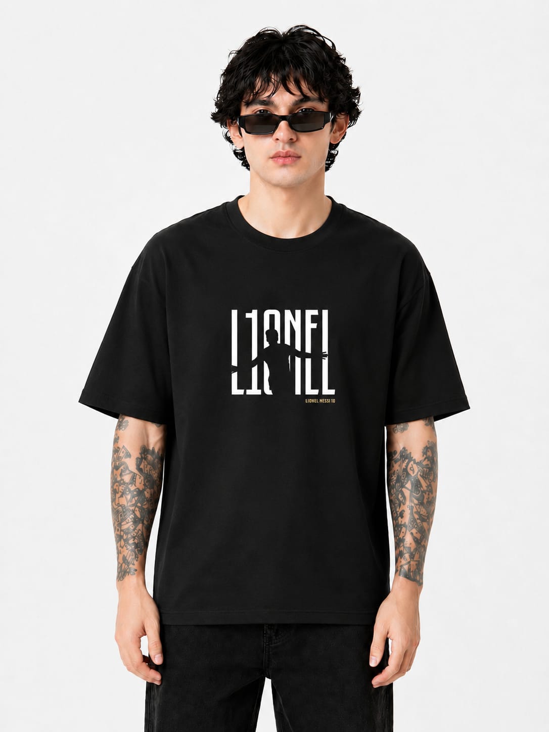 Lionel Messi #10 Minimalist Silhouette Graphic - Oversized Tee